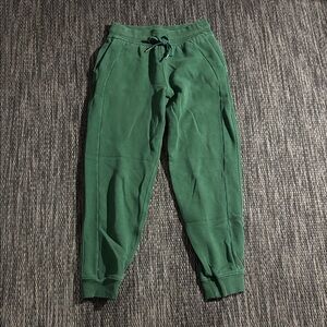 Lululemon Scuba High-Rise Jogger